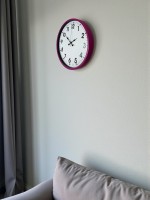 36 cm Pembe Dekoratif Duvar Saati – Rakamlı Beyaz Kadran (PP-3601P)