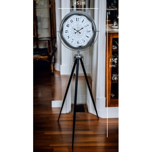 Elegance Desenli Tripod Ayaklı Saat