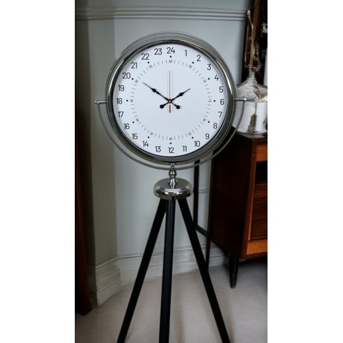 Krom 24 Saat Göstergeli Özel Tasarım Tripod Ayaklı Saat