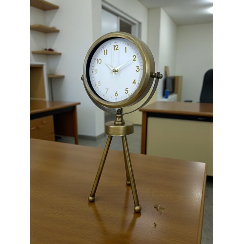 Eskitme Metal Gold Rakamlı Üç Ayaklı Masa Saati