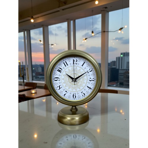 Eskitme Motifli 25 x 20 cm Metal Masa Saati