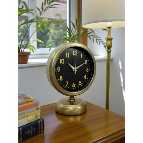 Retro Elegance 25 x 20 cm Eskitme Metal Masa Saati