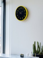 36 cm Sarı Standart Duvar Saati – Standart Altın Rakamlı