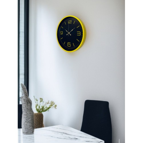 36 cm Sarı Dekoratif Duvar Saati – Çizgi İndeksli Koyu Kadran