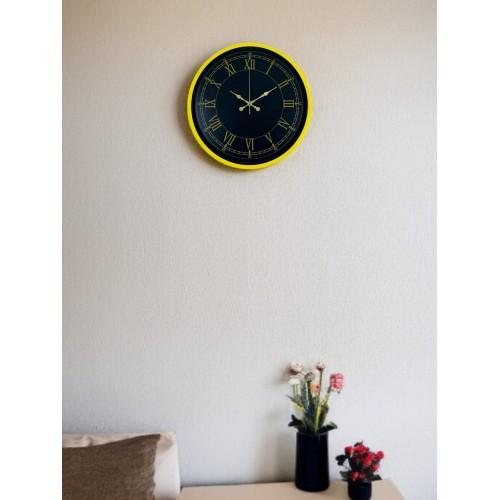 36 cm Sarı Dekoratif Duvar Saati – Roma Rakamlı Lacivert Kadran (PP-3672G)