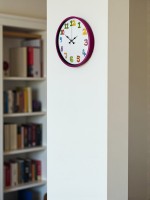 36 cm Pembe Çocuk Odası Duvar Saati – Çocuk Odası Renkli Rakamlı (PP-3694P)