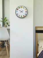 36 cm Krem Çocuk Odası Duvar Saati – Çocuk Odası Renkli Rakamlı (PP-3694X)